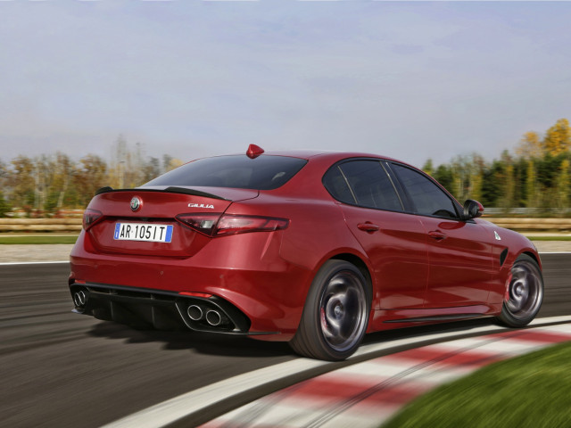 alfa romeo giulia quadrifoglio pic #164682