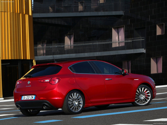 alfa romeo giulietta pic #73221