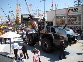 Liebherr L 586