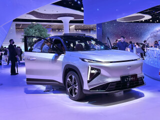 Geely Galaxy L7