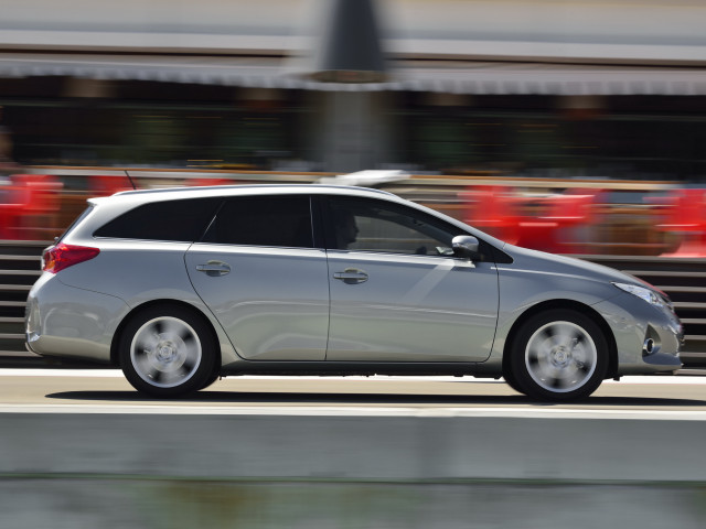 toyota auris pic #101284