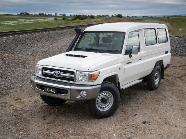 toyota land cruiser 70 pic #170884