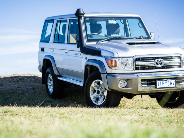 toyota land cruiser 70 pic #173963