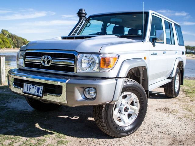 toyota land cruiser 70 pic #173970