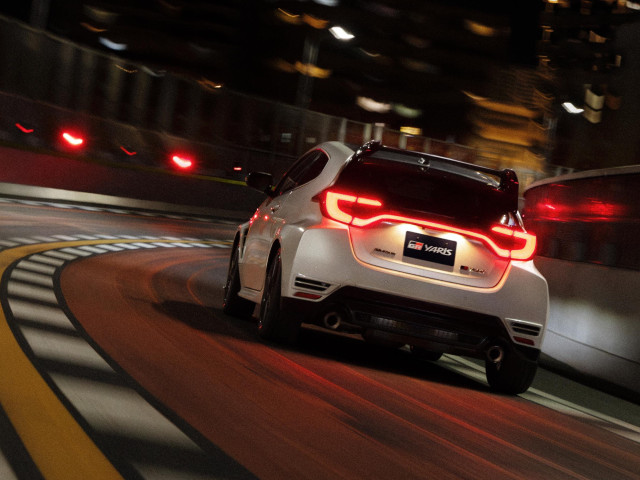 toyota yaris pic #207954