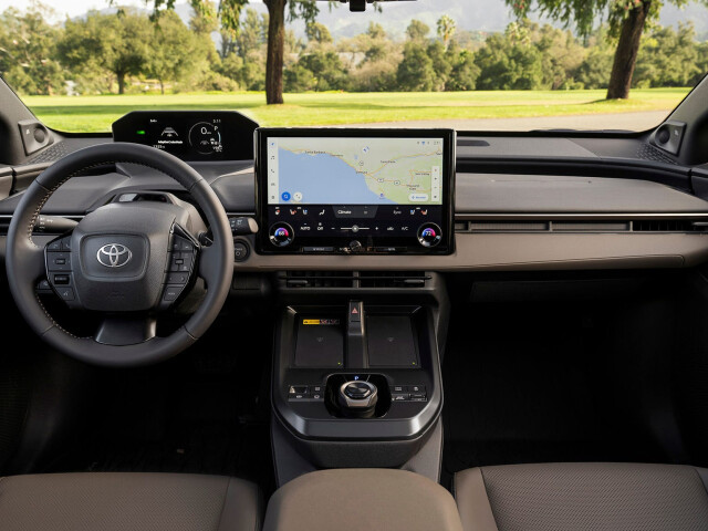 Toyota bZ Woodland I photo 211005
