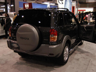 Toyota Rav 4 II (XA20)