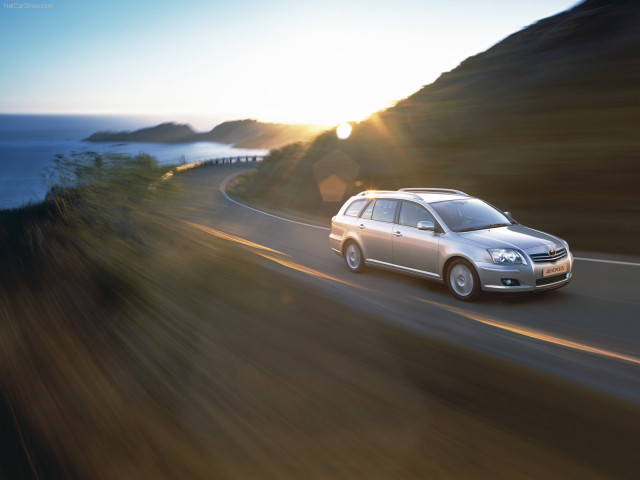 toyota avensis tourer pic #72206