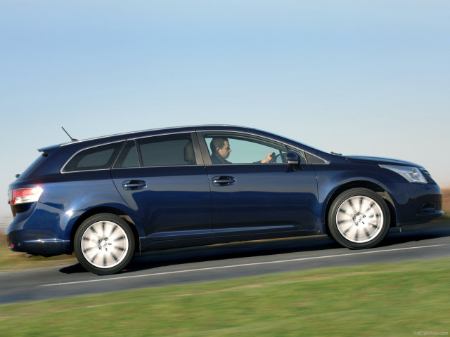 toyota avensis tourer pic #72215