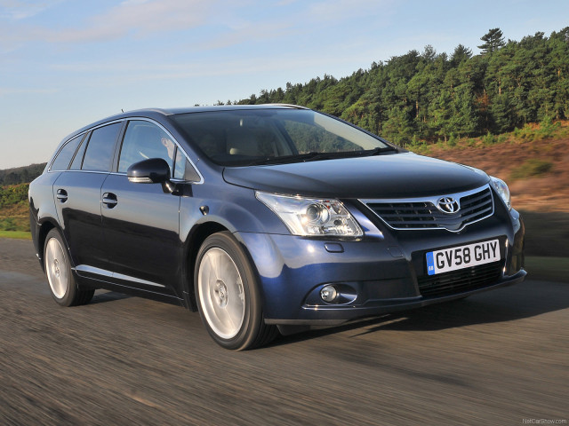 toyota avensis tourer pic #72222