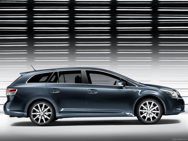 toyota avensis tourer pic #72226