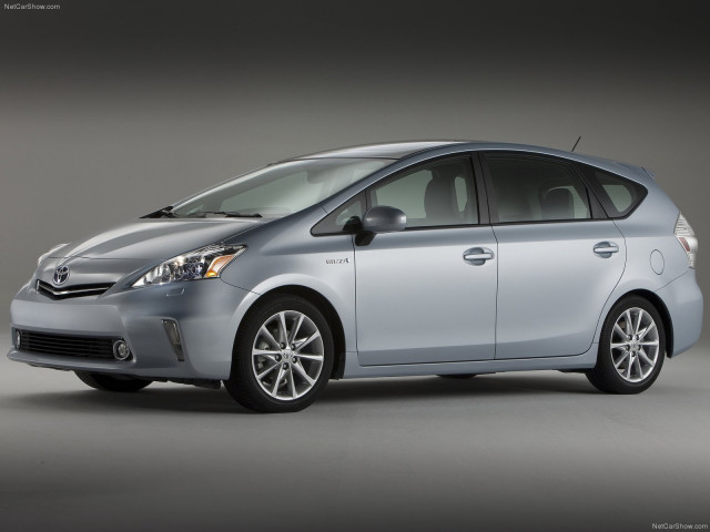 toyota prius v pic #78101