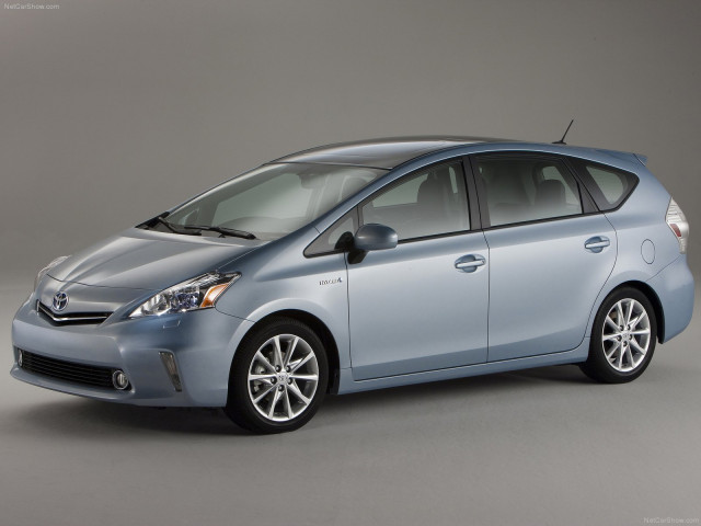 toyota prius v pic #78102