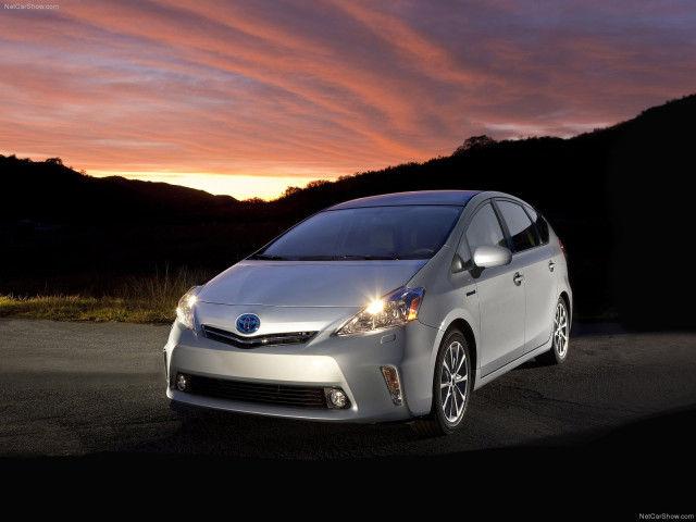 toyota prius v pic #78107