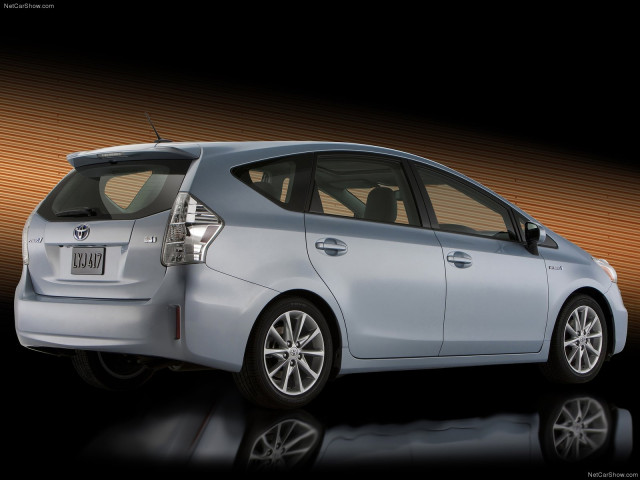 toyota prius v pic #78117