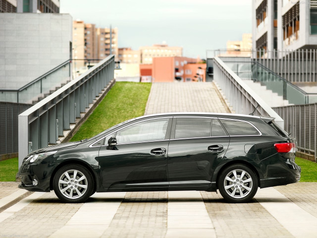 toyota avensis pic #87006