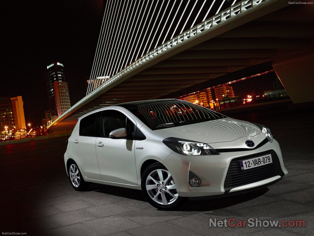 toyota yaris hybrid pic #92537