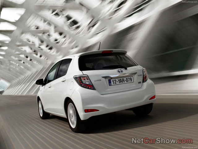 toyota yaris hybrid pic #92543