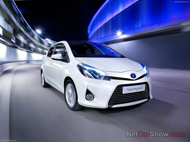 toyota yaris hybrid pic #92558