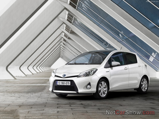 toyota yaris hybrid pic #92559