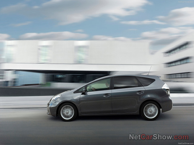 toyota prius plus pic #93090