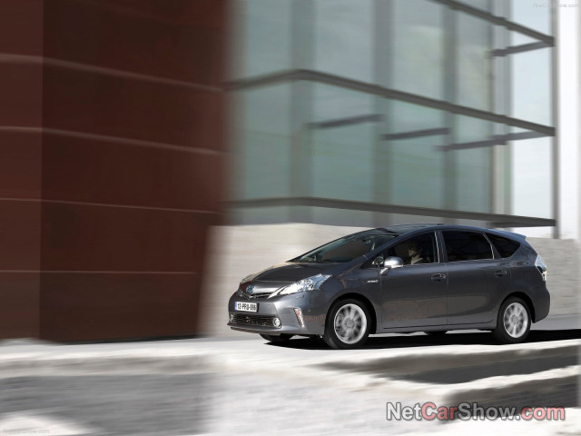 toyota prius plus pic #93093