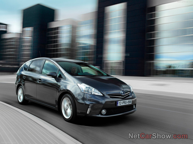 toyota prius plus pic #93099