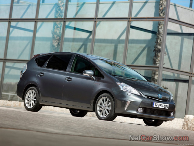 toyota prius plus pic #93100