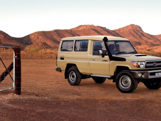 toyota land cruiser 70 pic #95079