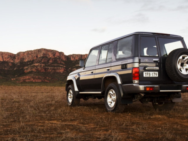 toyota land cruiser 70 pic #95080