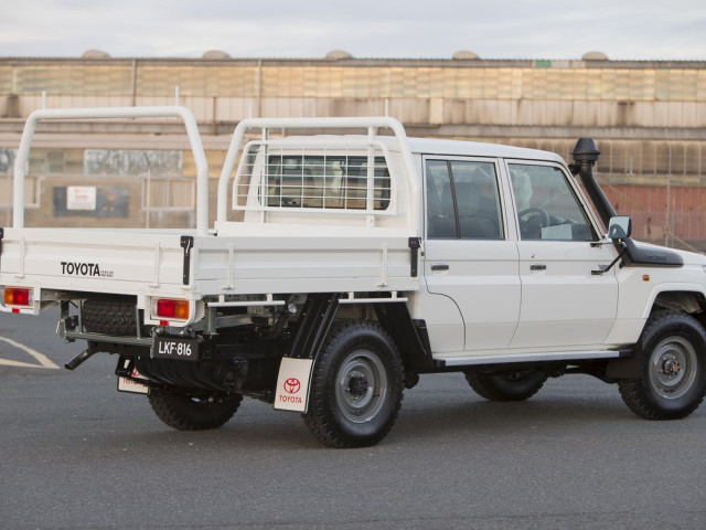 toyota land cruiser 70 pic #95082