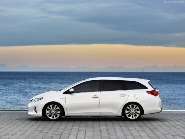 toyota auris pic #99036