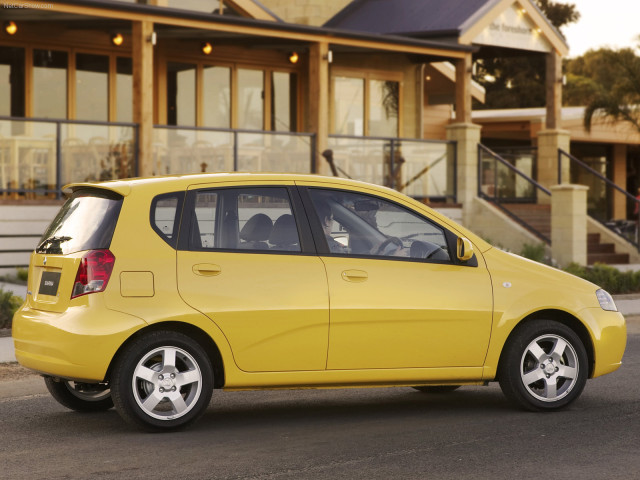 holden tk barina hatch 5-door pic #36919