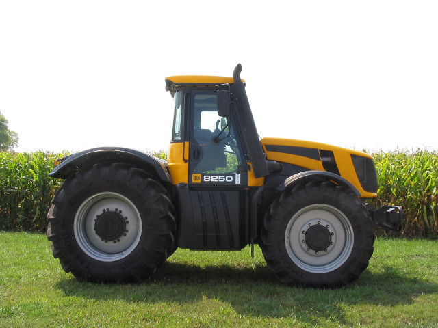 jcb fastrac 8250 pic #41555