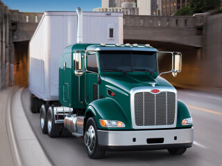 Peterbilt 384