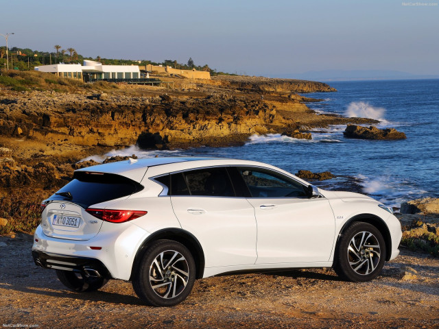 infiniti q30 pic #158810