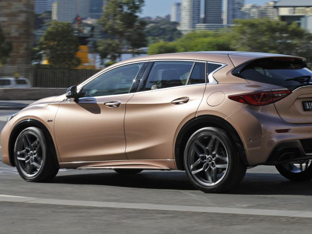 infiniti q30 pic #167875