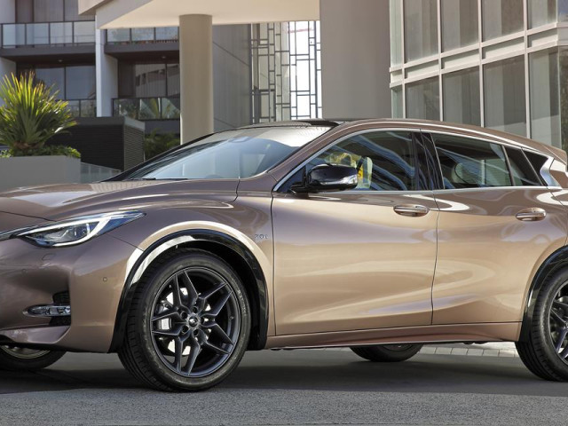 infiniti q30 pic #167888