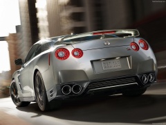 nissan gt-r pic #107210