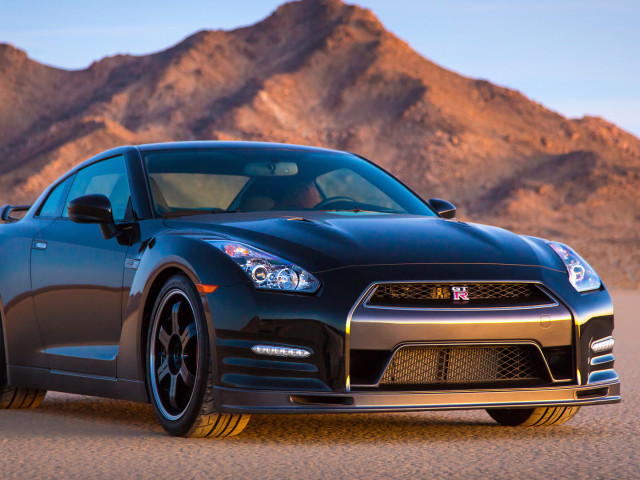 nissan gt-r track pack pic #108792