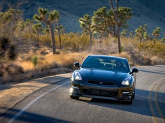 nissan gt-r track pack pic #108804