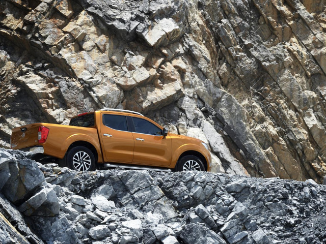 nissan navara pic #121674