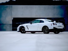 nissan gt-r nismo pic #131163