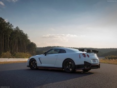 nissan gt-r nismo pic #131167