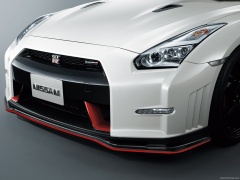 nissan gt-r nismo pic #131412