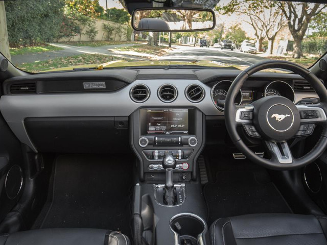 ford mustang gt convertible pic #166363