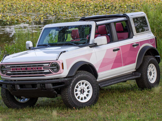 Ford Bronco VI (U725) photo 210903