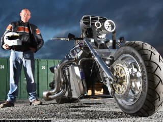 Rapom V8