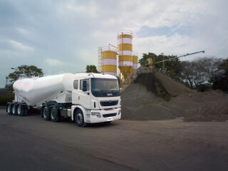 Tata 4928 S