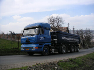 Tatra 165